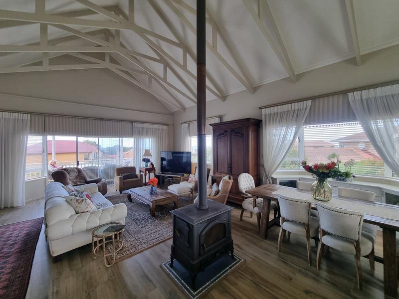 5 Bedroom Property for Sale in Outeniqua Strand Western Cape